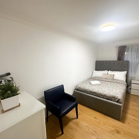 Flat 4, Stay In Aldgate Londra Exterior foto